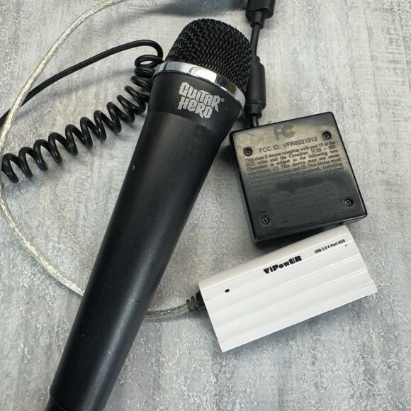 Rock Band 4 PS4 PS5 Bundle Fender Guitar Drums Game Mic PlayStation TESTED - Picture 13 of 16